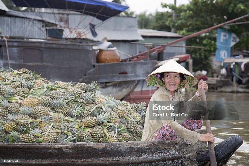 Vietnã, mercado flutuante, perto de Can Tho. - Foto de stock de Adulto royalty-free