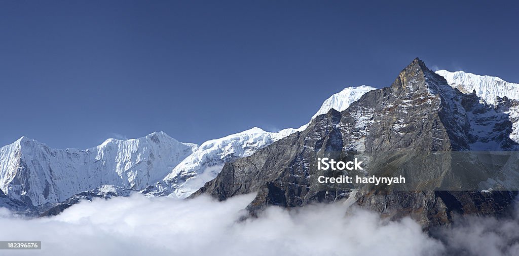 Powyżej chmury-W HIMALAJACH's panorama - Zbiór zdjęć royalty-free (Azja)