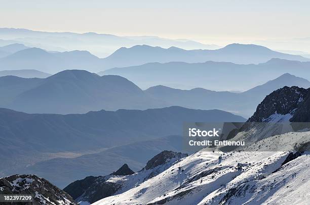 Top Del Mondo - Fotografie stock e altre immagini di Montagna - Montagna, Ambientazione esterna, Asia