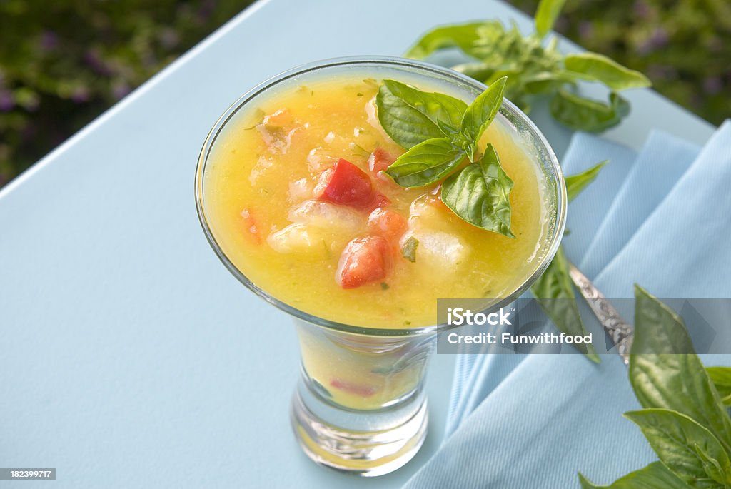 Ananas & Zuppa di pomodoro giallo Gazpacho - Foto stock royalty-free di Alimentazione sana