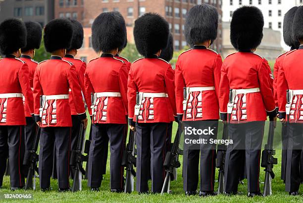 Canadian Honor Schienbeinschoner Stockfoto und mehr Bilder von Britischer Wachsoldat - Britischer Wachsoldat, Ehrengarde, Englische Kultur