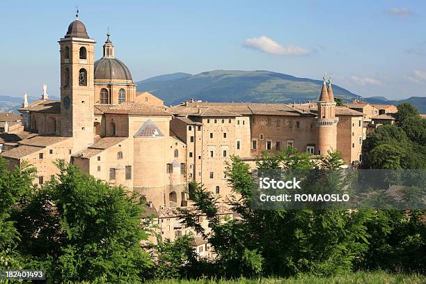 Foto de Palazzo Ducale Em Urbino Itália E Arredores Marché e mais fotos de stock de Palácio Ducale - Urbino