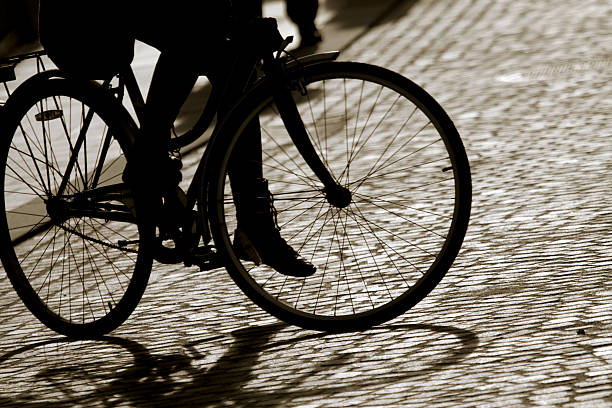 istock Cyclist in the city 182402947