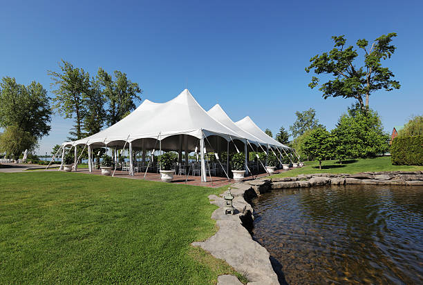 istock Large weddings and celebrations Tent 182404270