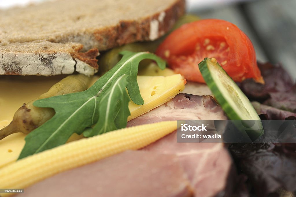 Ländliche Mahlzeit-Brotzeitbrett - Lizenzfrei Abnehmen Stock-Foto