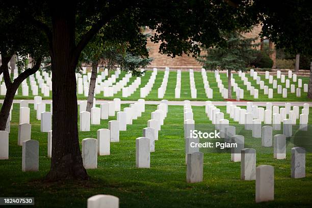 Für Soldaten Military Cemetery Stockfoto und mehr Bilder von Denkmal - Denkmal, Ehre, Erinnerung