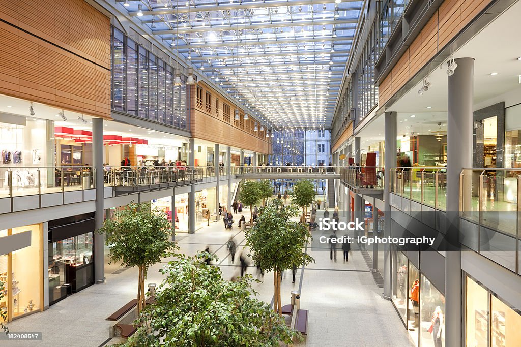 Elegante centro commerciale - Foto stock royalty-free di Centro commerciale