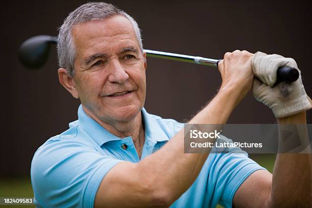 Senior Adulto Do Sexo Masculino Do Clube De Golfe Golfista Emergência - Fotografias de stock e mais imagens de 70 anos