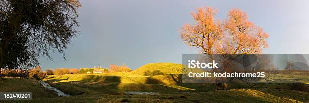 Motte I Bailey Zamek - zdjęcia stockowe i więcej obrazów Bedfordshire - Bedfordshire, Zachód słońca, Anglia