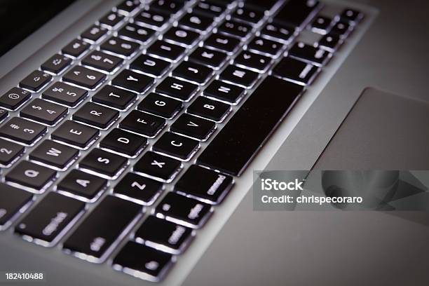 Klawiatura Laptopa - zdjęcia stockowe i więcej obrazów Alfabet - Alfabet, Bez ludzi, Biuro