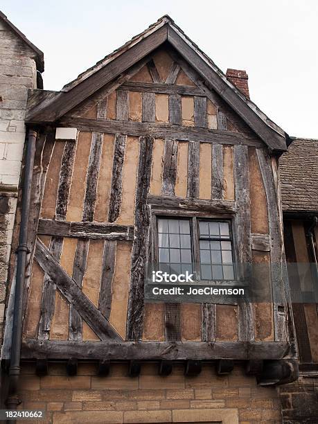 Metade Edifício De Madeira Unpainted Gloucester - Fotografias de stock e mais imagens de Casa - Casa, Medieval, Tudor