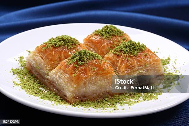 Baklava - Fotografie stock e altre immagini di Baklava - Baklava, Cibi e bevande, Cibo