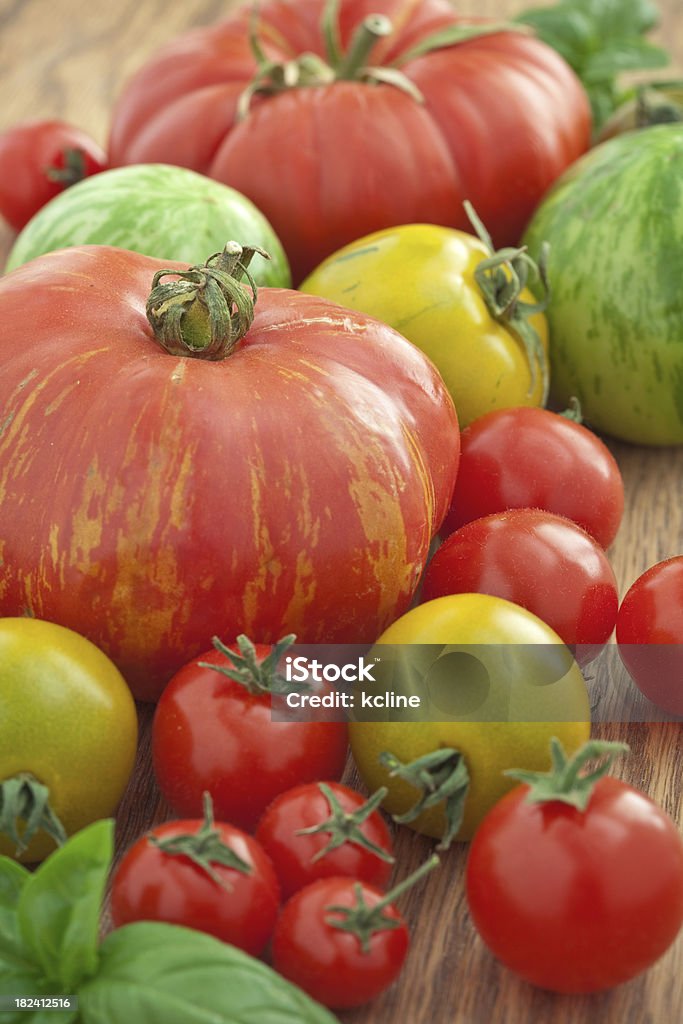 Tomates Heirloom - Foto de stock de Alimentação Saudável royalty-free