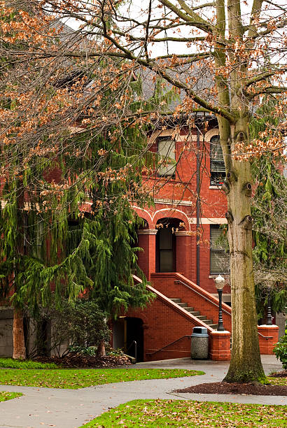 istock Collegiate building on college campus 182414296