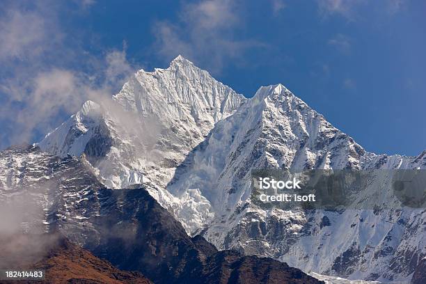 Hamserku Everesteworldcontinentskgm Circuito Nepal Motivos - Fotografias de stock e mais imagens de Ao Ar Livre