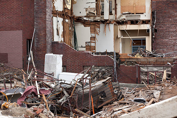 istock Earthquake or natural disaser destruction and aftermath; old brick building 182415781