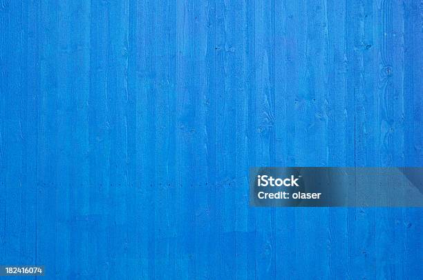 Limpia Fresca Recién Pintadas De Tablón De Madera De La Pared Azul Foto de stock y más banco de imágenes de Azul