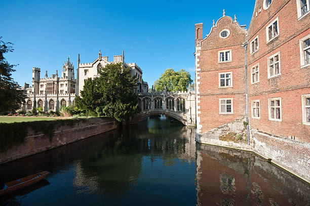 istock St John's College Bridge of Sighs 182416324