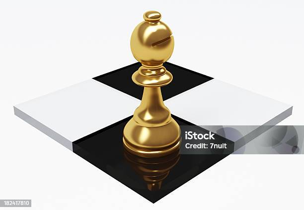 Photo libre de droit de Verre 3d Bishop Pièce Déchecs banque d'images et plus d'images libres de droit de Roi - Pièce d'échecs - Roi - Pièce d'échecs, Fond blanc, Forme tridimensionnelle