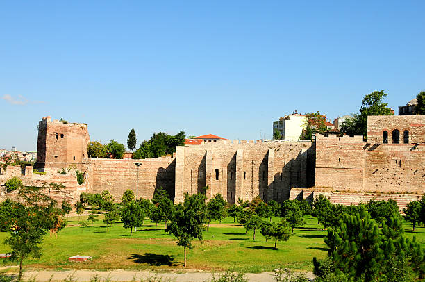 istock Istanbul City Walls 182419944
