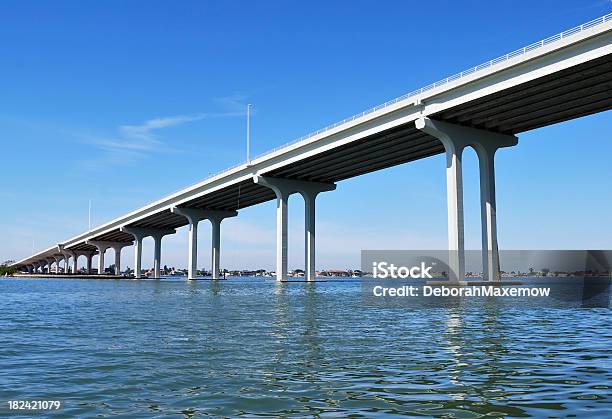 Belleair Beach Causeway Betonu Overpass Podwyższone Most W Clearwater W Stanie Floryda - zdjęcia stockowe i więcej obrazów Belleair