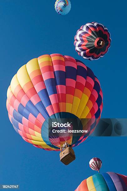 Foto de Série De Balão De Ar Quente e mais fotos de stock de Balão de ar quente - Balão de ar quente, Colorido, Céu Claro