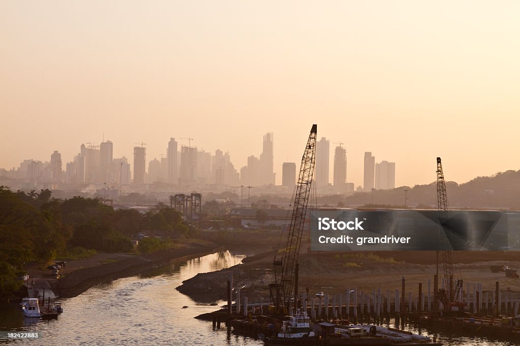 La ciudad de Panamá en Sunrise - Foto de stock de Aire libre libre de derechos