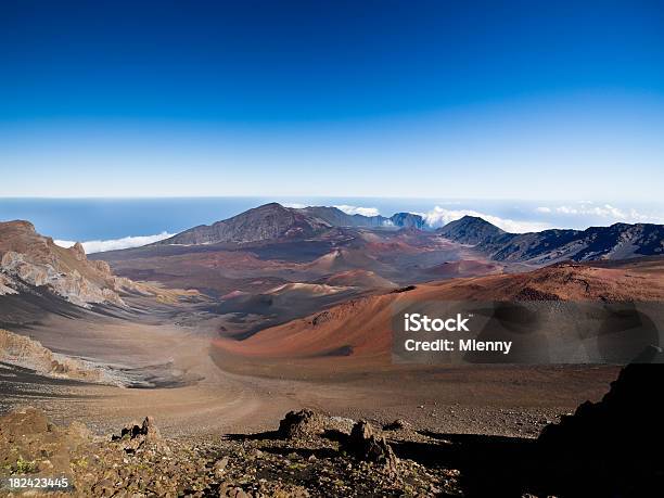 Coloridas Parque Nacional Haleakala Cráter Paisaje Maui Foto de stock y más banco de imágenes de Aire libre
