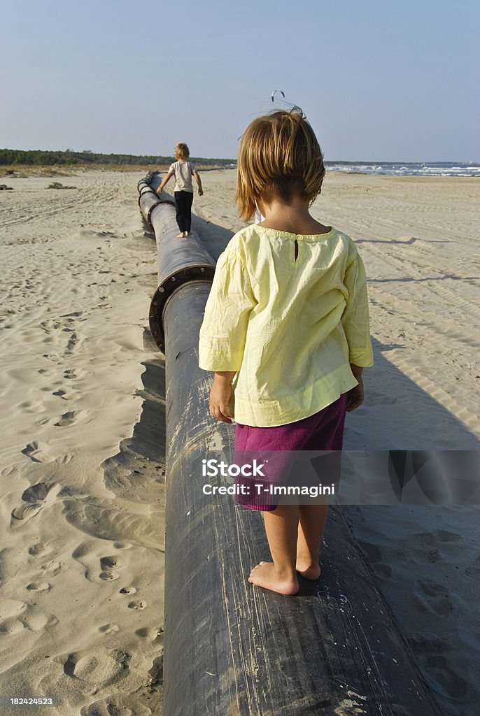 Pipeline com crianças - Foto de stock de 2-3 Anos royalty-free