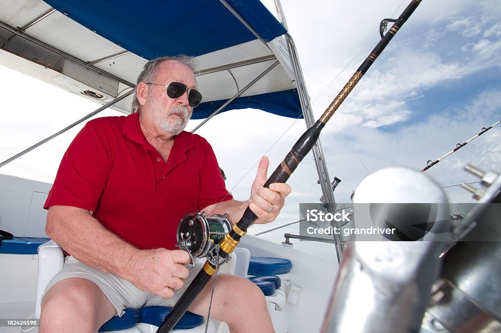 Человек, рыбалка - Стоковые фото Море роялти-фри