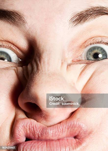 Squished Cara Foto de stock y más banco de imágenes de Cara humana - Cara humana, Aplastado, Mujeres