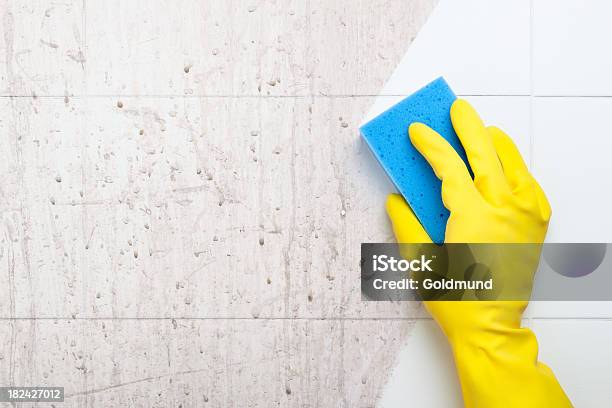 Reinigung Stockfoto und mehr Bilder von Reinigen - Reinigen, Sauber, Schmutzig