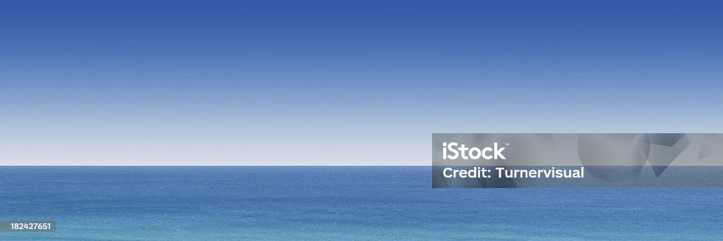 Infinitas mar azul - Foto de stock de Mar libre de derechos