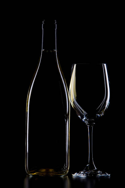 istock Silhouette a Wine Glass and Bottle 182427992
