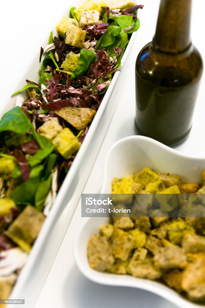 Salat serviert w. Brot-croutons. - Lizenzfrei Brotsalat Stock-Foto