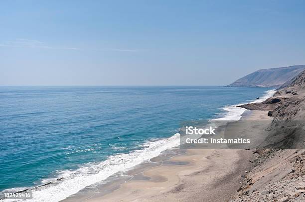 Pazifische Küste Von Peru Stockfoto und mehr Bilder von Abgeschiedenheit - Abgeschiedenheit, Bildhintergrund, Blau