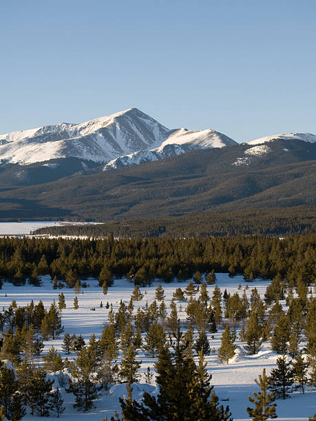 Mount Elbert Winter Mountains in Colorado leadville stock pictures, royalty-free photos & images