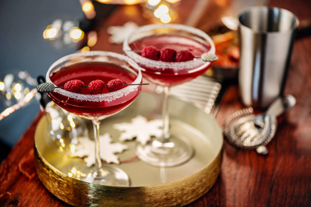 cóctel sin alcohol - día de san valentín festivo fotografías e imágenes de stock