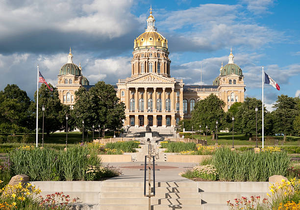 istock Iowa State Capitol and Gardens 182433790