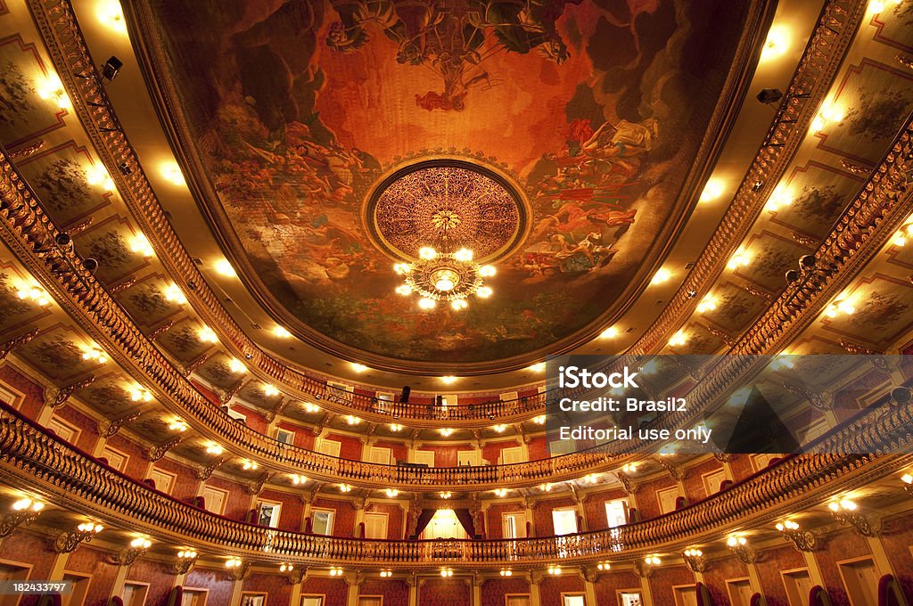 Classica e Opera house - Foto stock royalty-free di Teatro lirico
