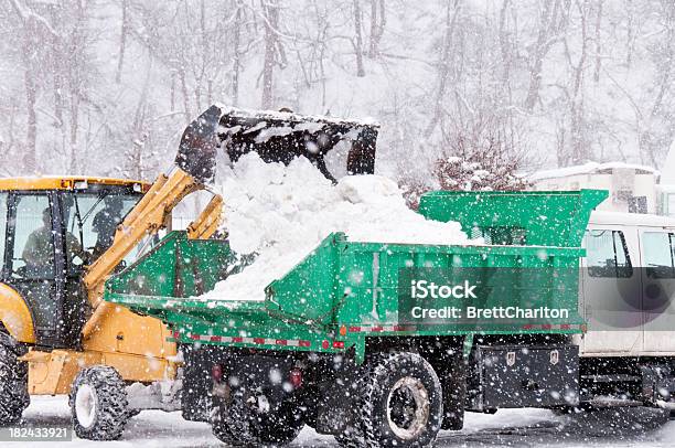 クリアの雪 - Winterdienstのストックフォトや画像を多数ご用意 - Winterdienst, カナダ, ダンプカー