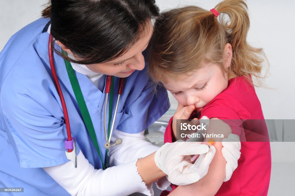 ワクチン接種 - 子供のロイヤリティフリーストックフォト
