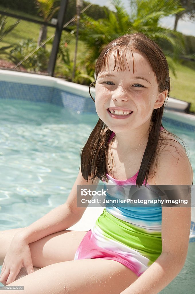 プールの少女 - 水泳のロイヤリティフリーストックフォト