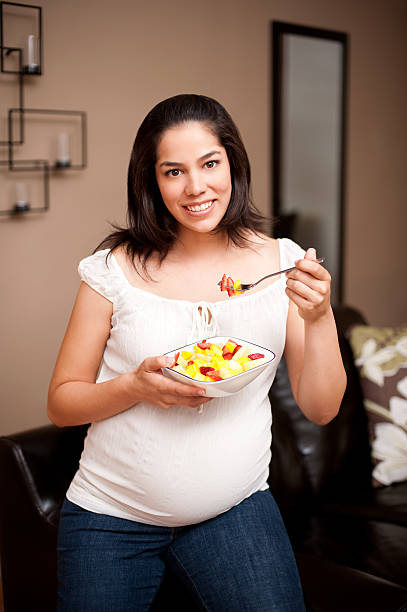 istock Healthy pregnant woman 182437096