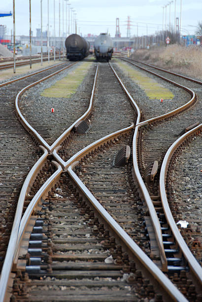 railroad interrupteur de - transformer stone machine metal photos et images de collection