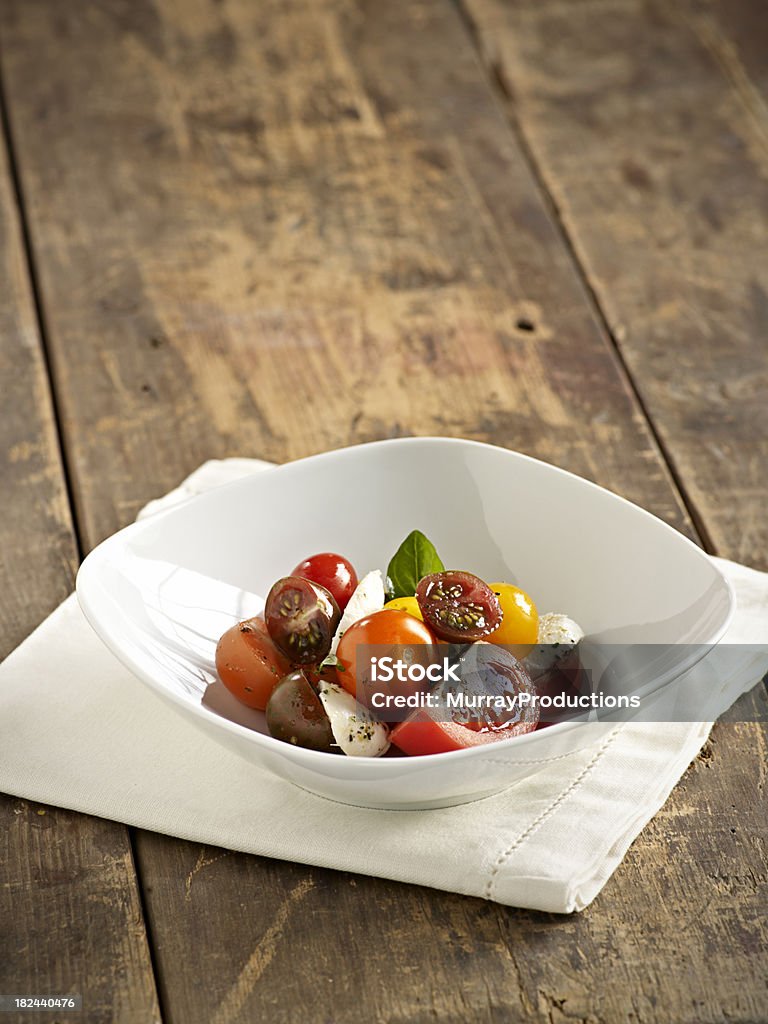 Ensalada de tomate - Foto de stock de Albahaca libre de derechos