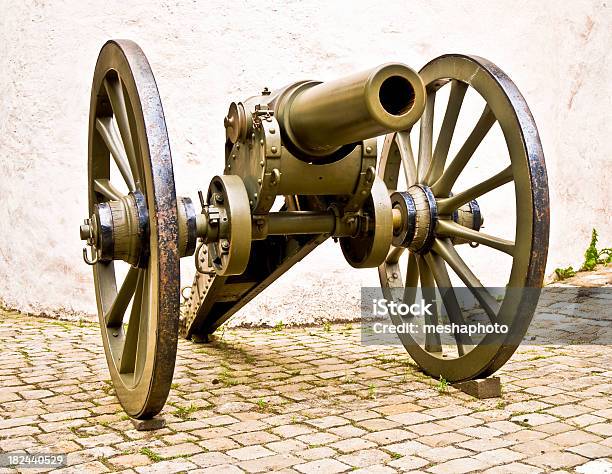 Old Cannon Foto de stock y más banco de imágenes de Antiguo - Antiguo, Arma, Armamento