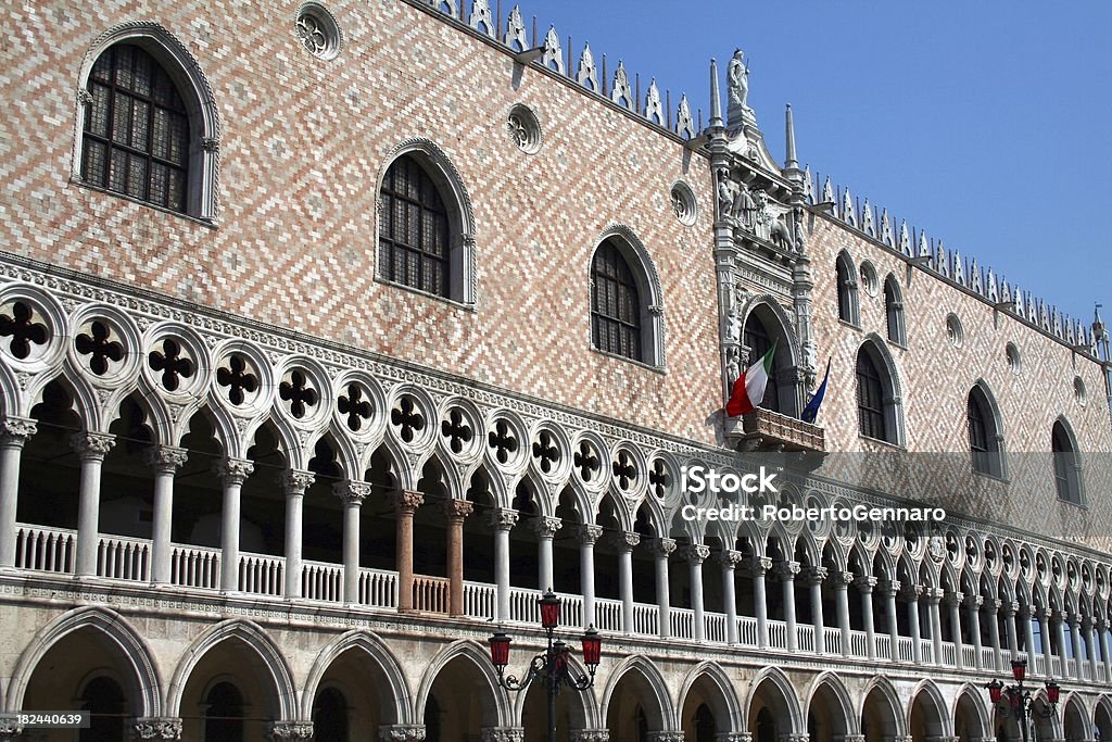 Palazzo Ducale-Venezia - Foto stock royalty-free di A quadri