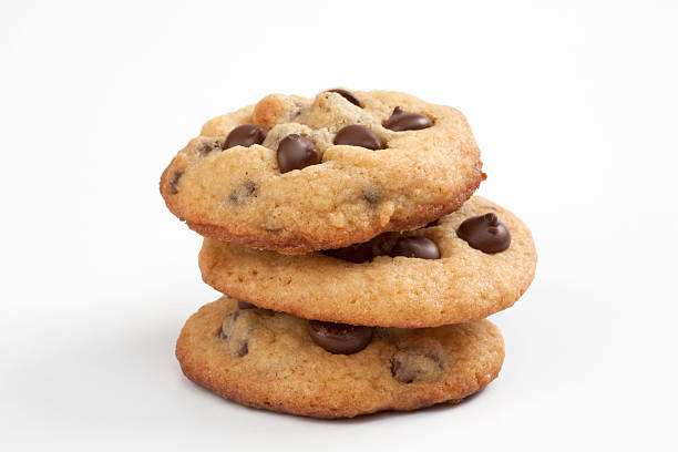 galletas con pedacitos de chocolate - chocolate chip cookie cookie chocolate stack fotografías e imágenes de stock