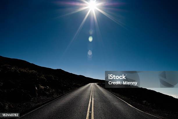 Highway Contra El Sol Maui Hawai Foto de stock y más banco de imágenes de Maui - Maui, Abierto, Accesibilidad